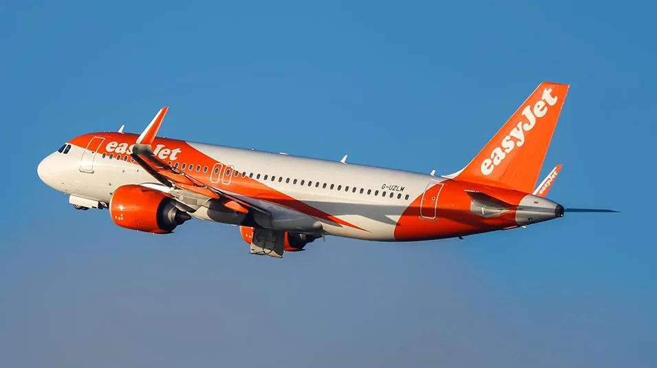 Disagi e passeggeri bloccati per la cancellazione del volo EasyJet Napoli-Catania 